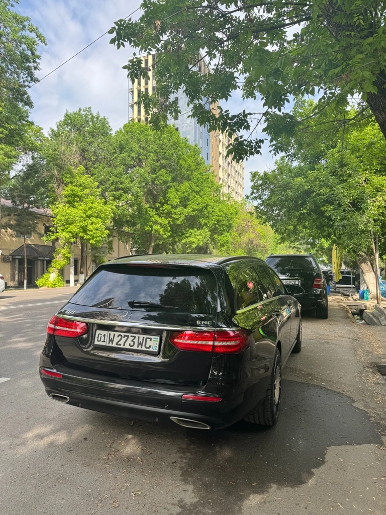 Mercedes-Benz E-Класс