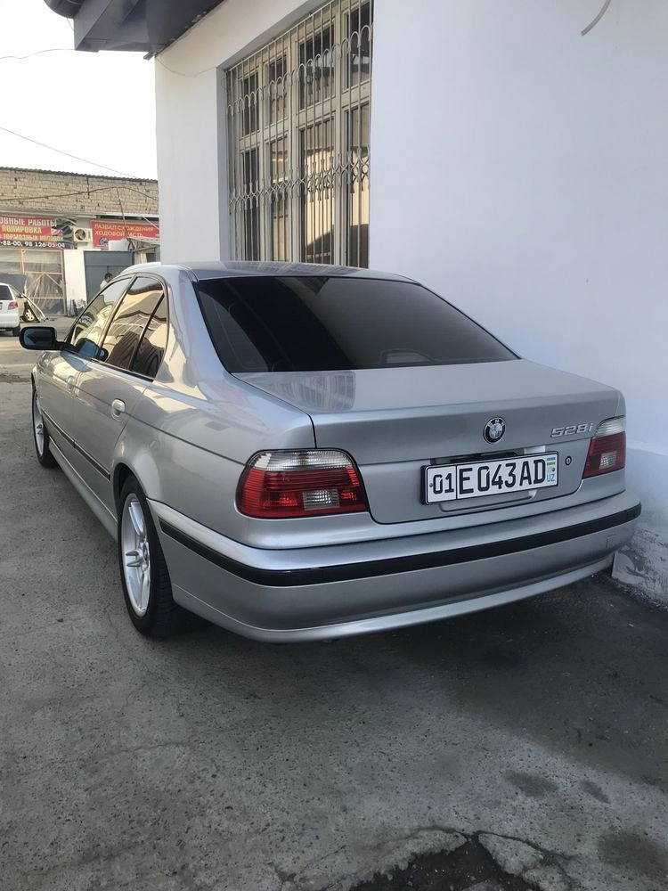 BMW 3200
