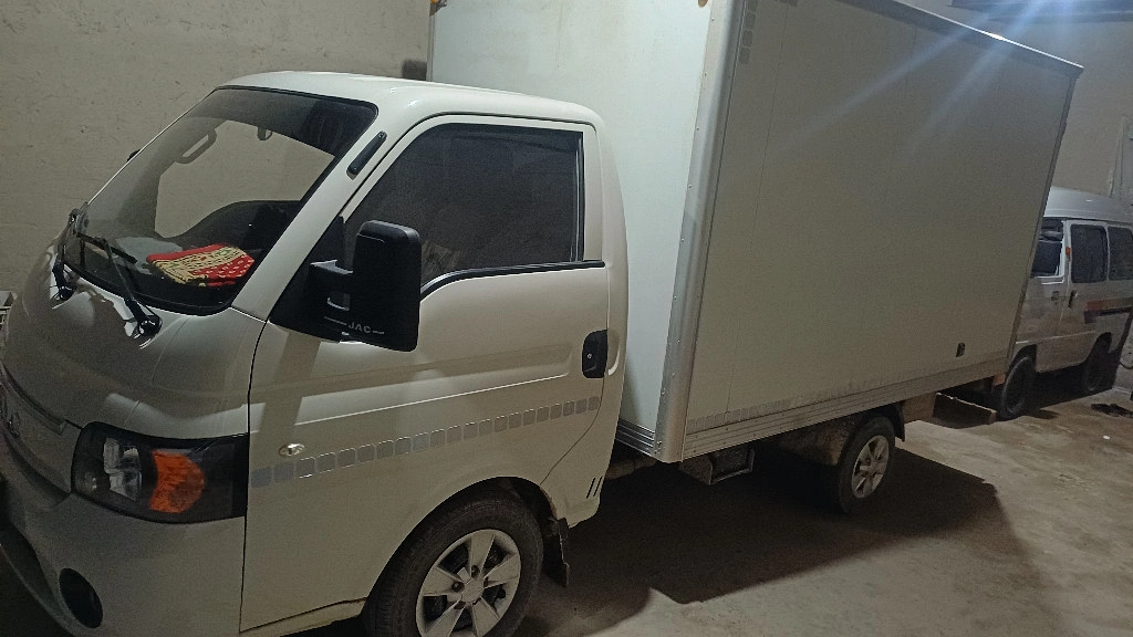 JAC J7