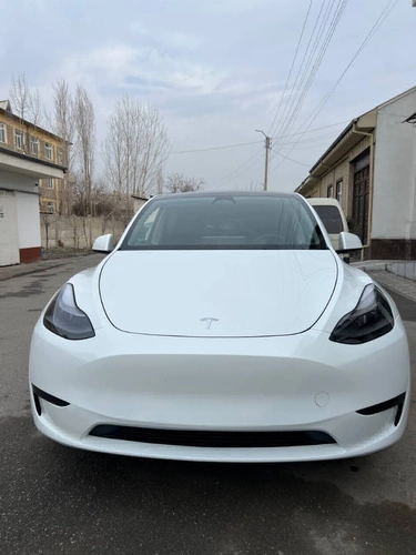 Tesla Model Y, 2023, Farg'ona
