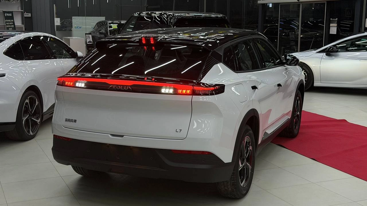 Dongfeng Aeolus E70