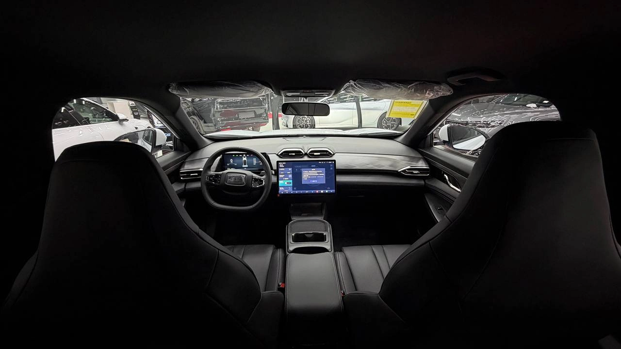 Dongfeng Aeolus E70