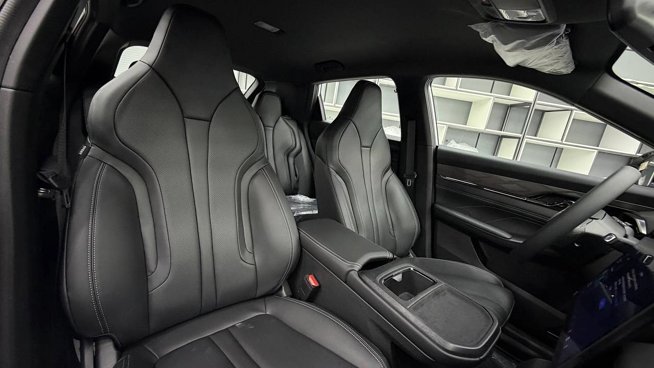 Dongfeng Aeolus E70