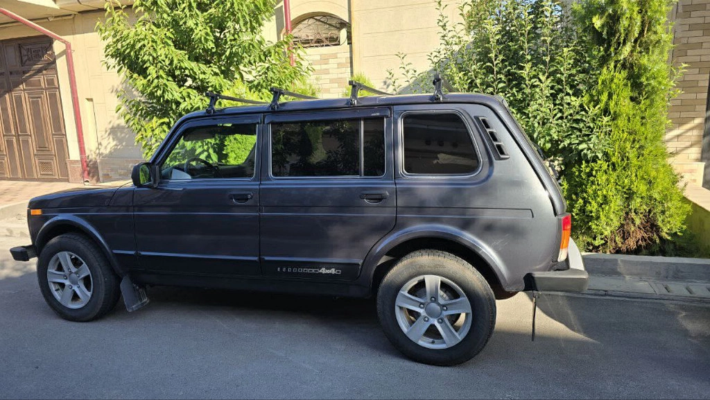 Lada (ВАЗ) Niva Legend