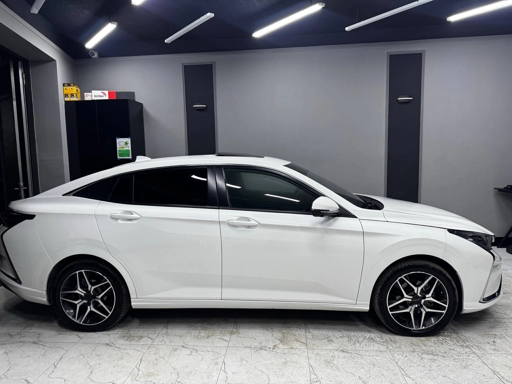 Dongfeng A30