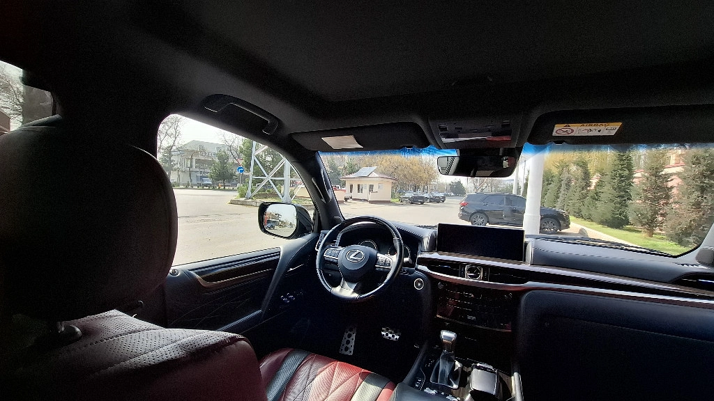 Lexus LX