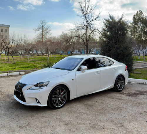 Lexus IS, 2014