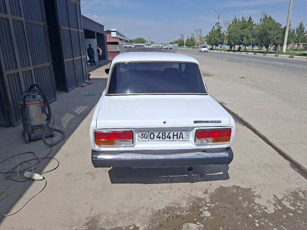 Lada (ВАЗ) 2107