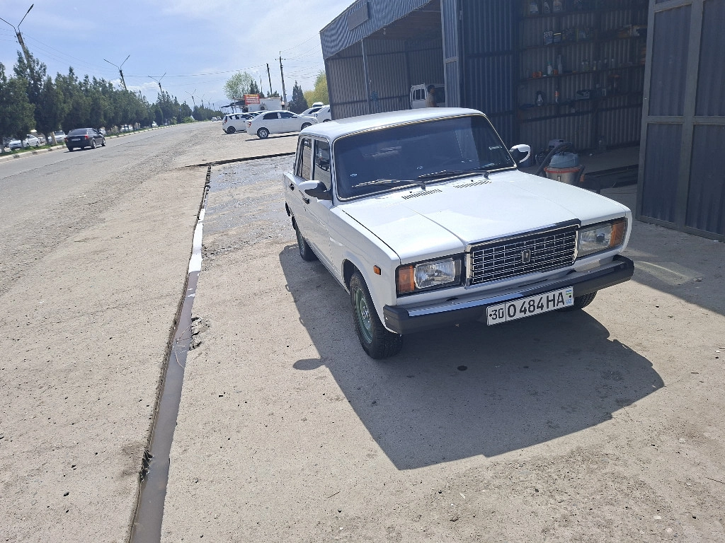 Lada (ВАЗ) 2107