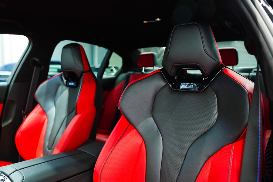 BMW M5 G90