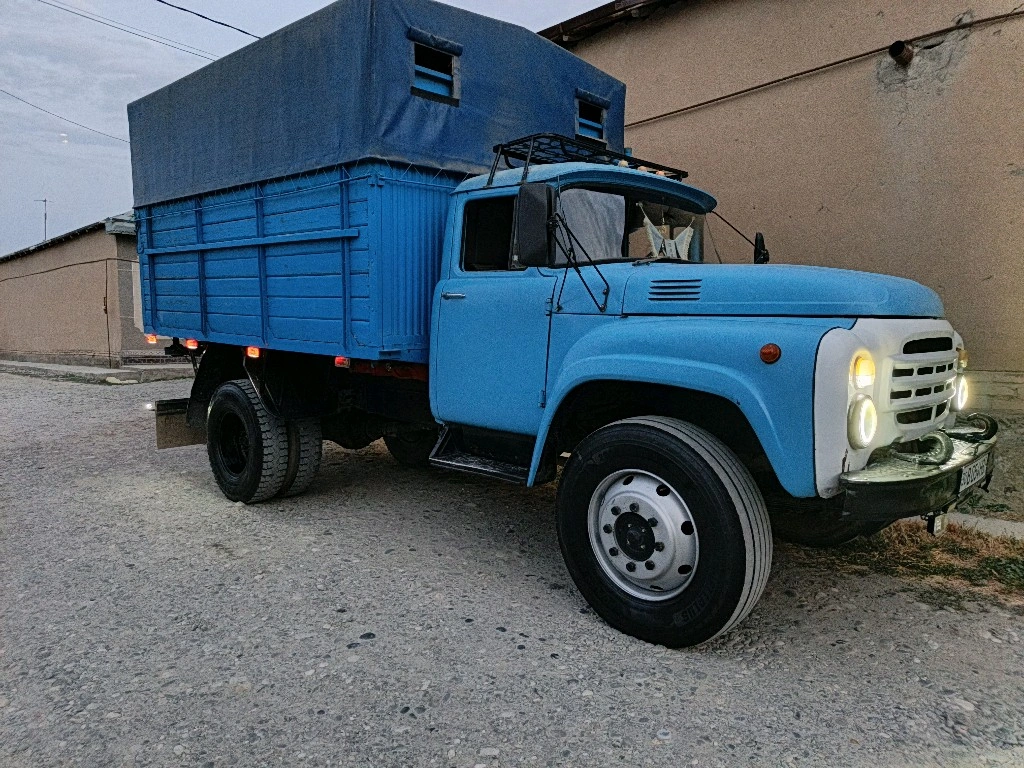 ЗИЛ 4104