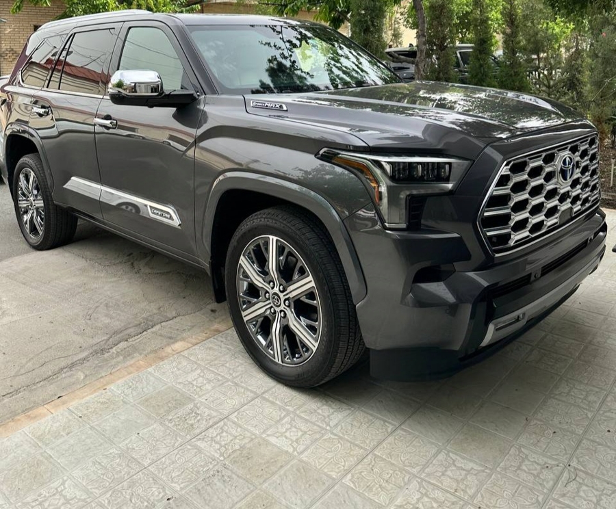 Toyota Sequoia