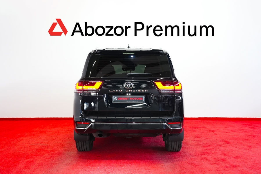 Toyota Land Cruiser 300
