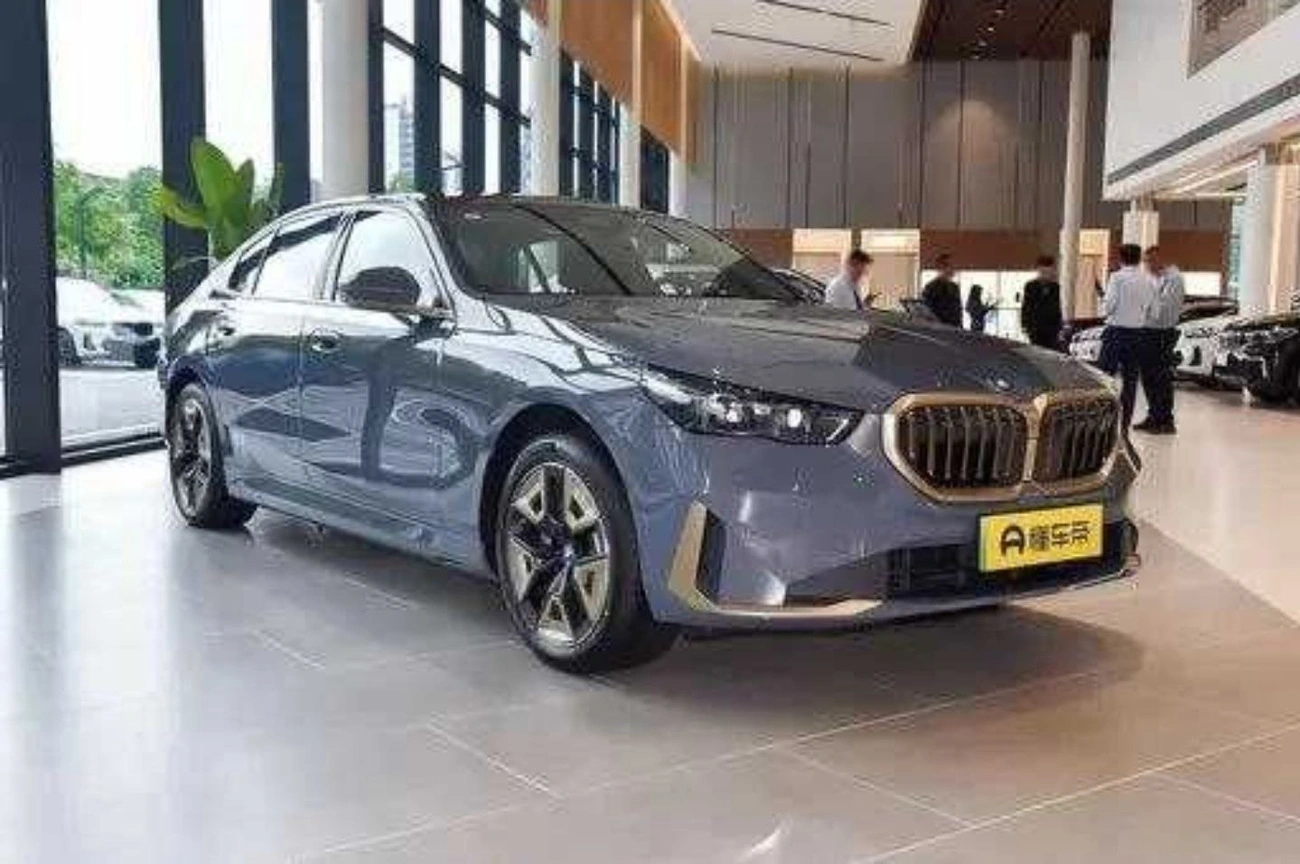 BMW i5