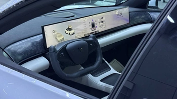 Geely Robocar 07
