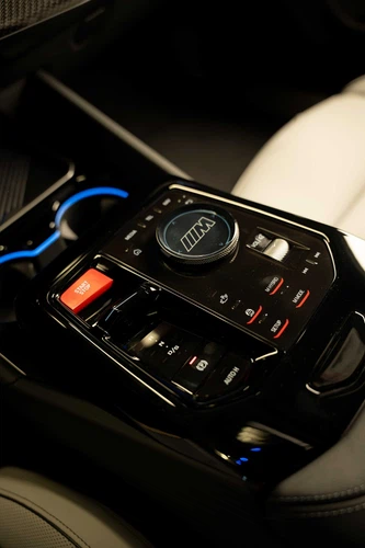 BMW M5 G90