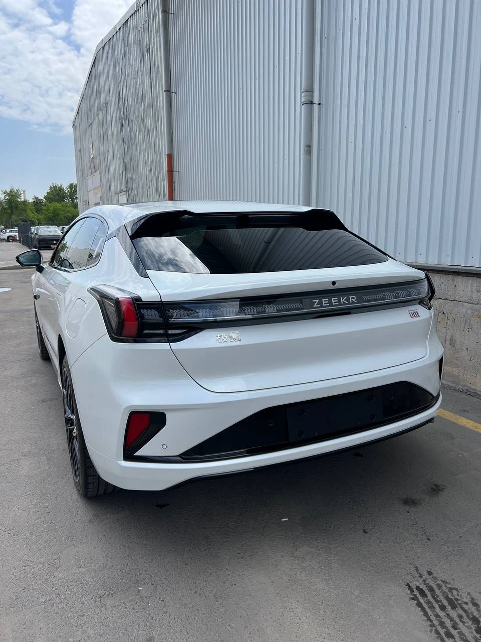 Zeekr 001