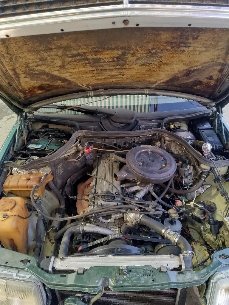 Mercedes-Benz W124