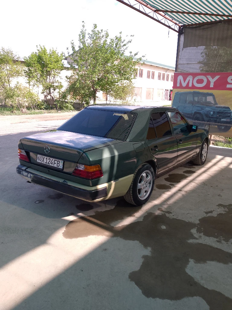 Mercedes-Benz W124