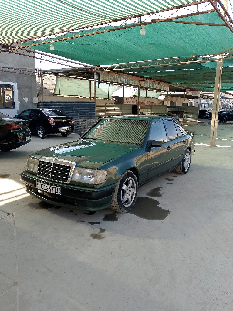 Mercedes-Benz W124