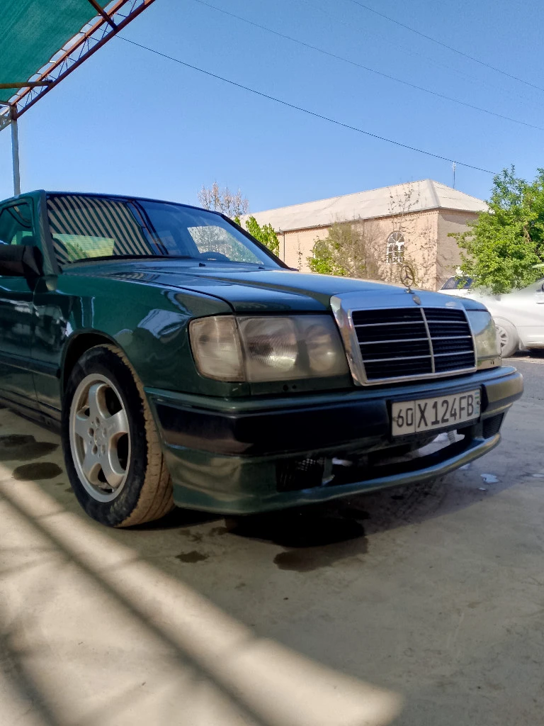 Mercedes-Benz W124