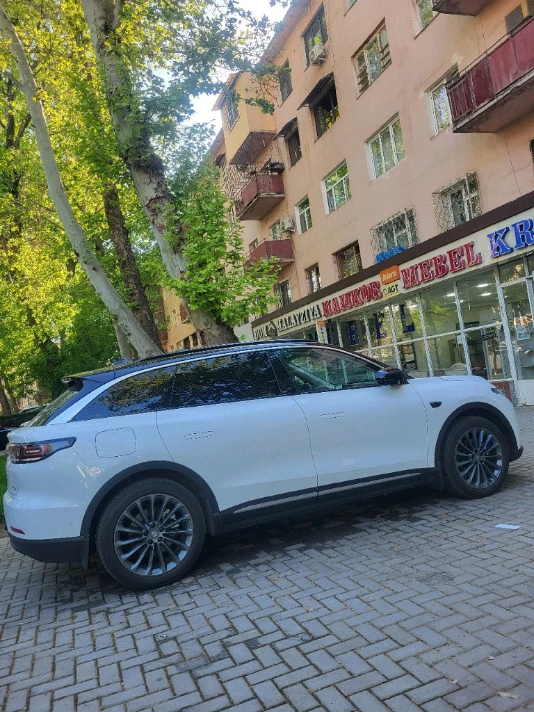 Leapmotor C11