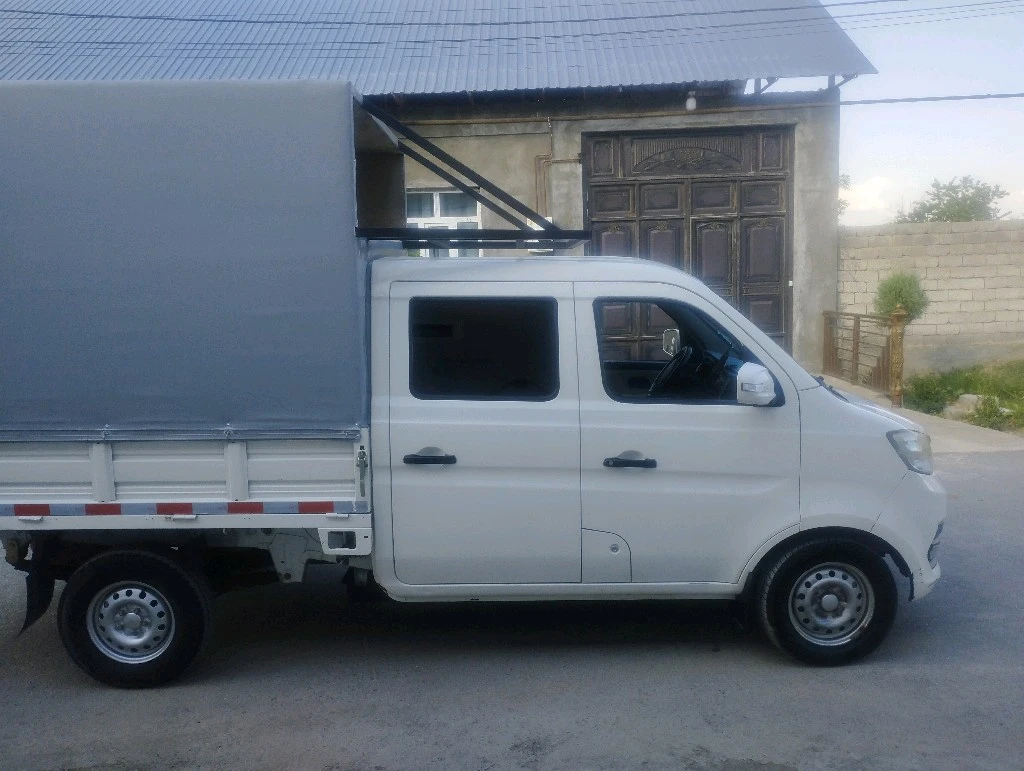 Changan T3