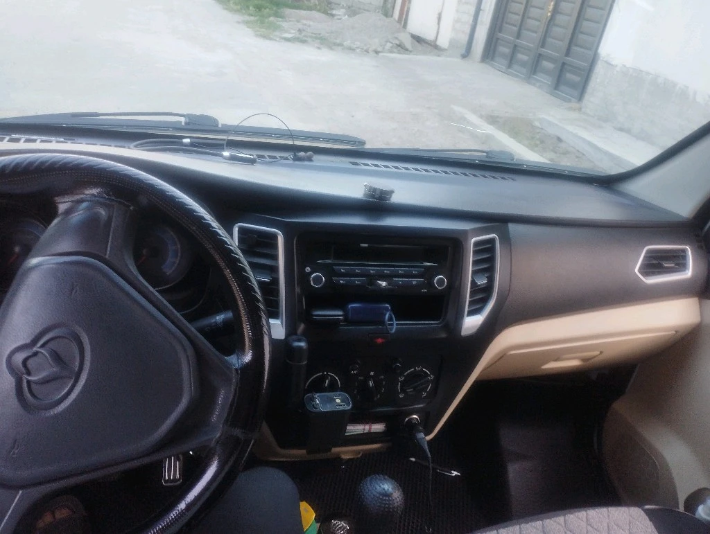 Changan T3