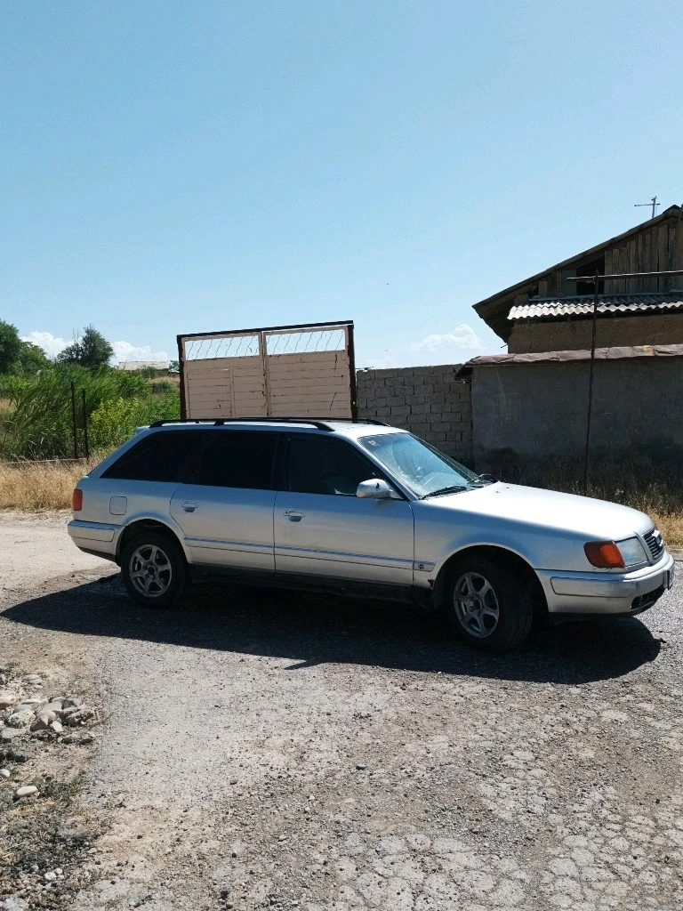 Audi 100