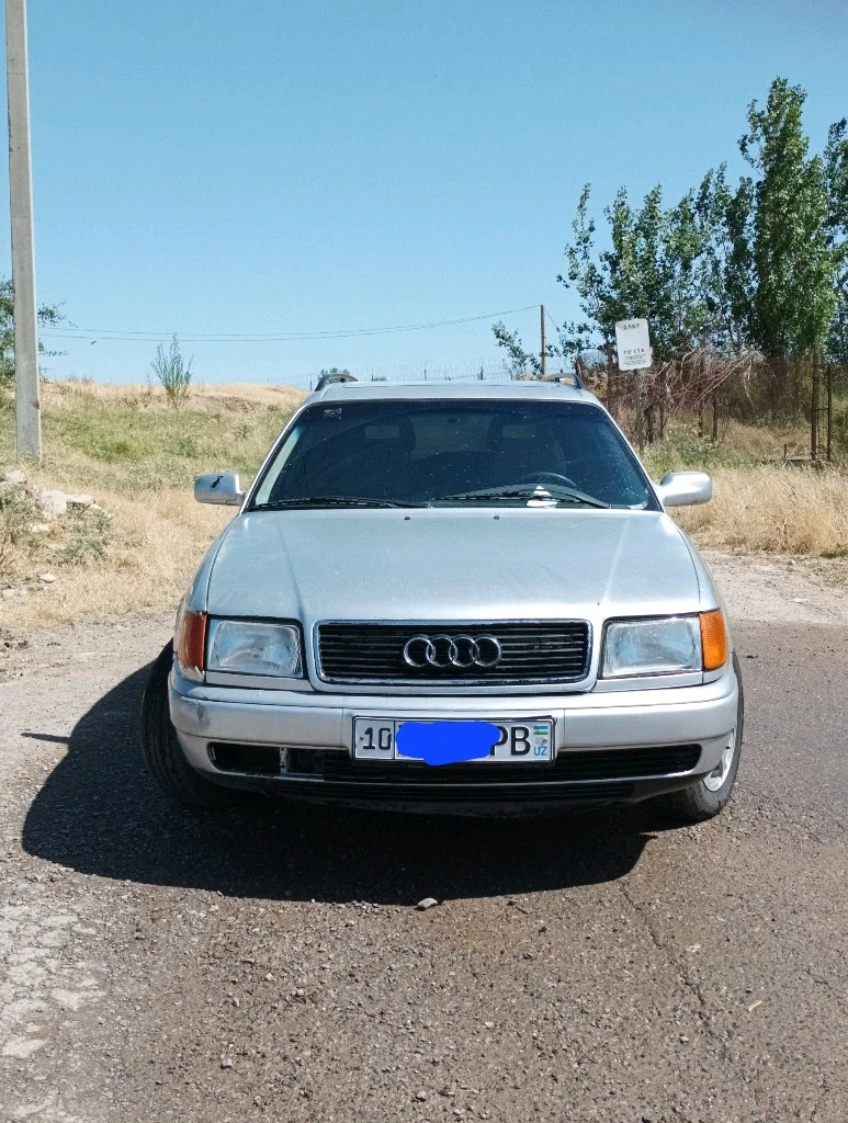 Audi 100