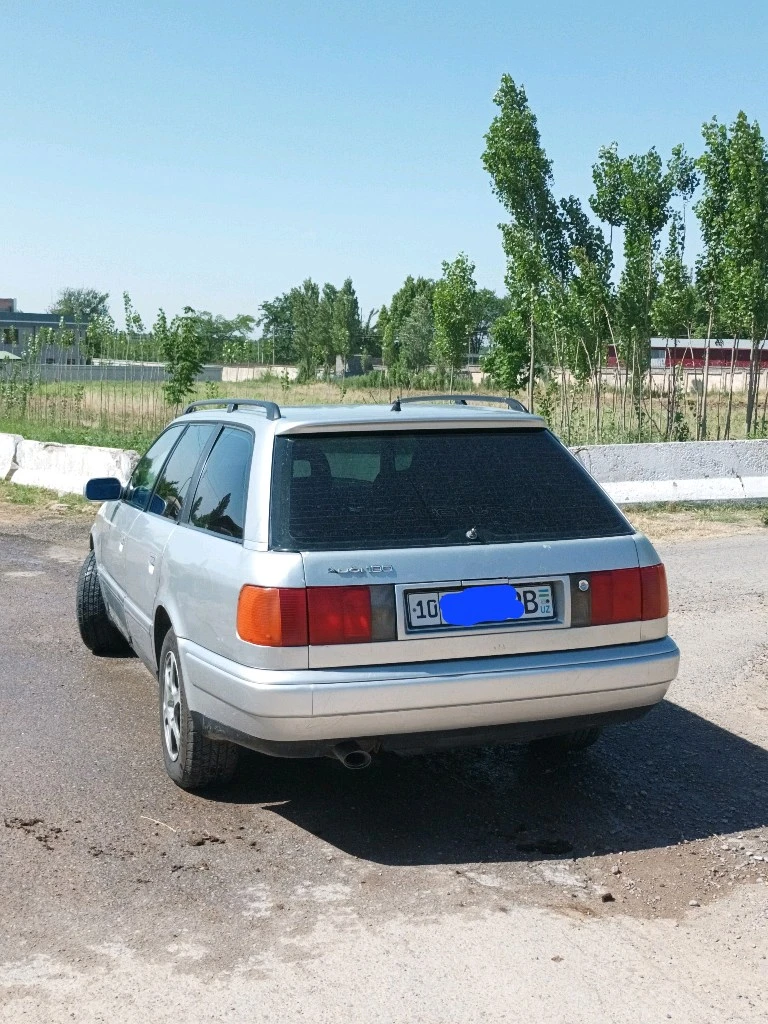 Audi 100