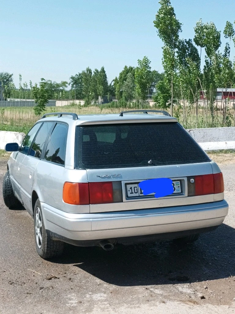 Audi 100