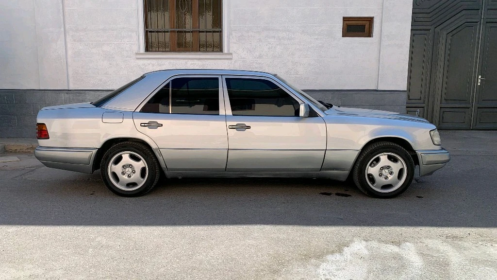 Mercedes-Benz E-Класс