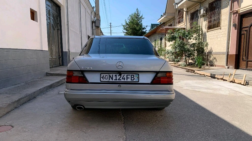 Mercedes-Benz E-Класс