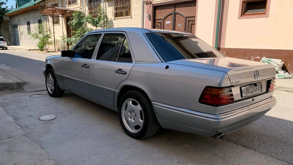 Mercedes-Benz E-Класс