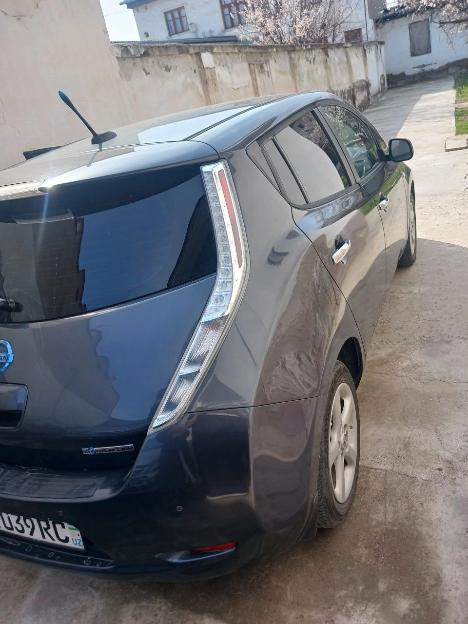 Nissan Lafesta