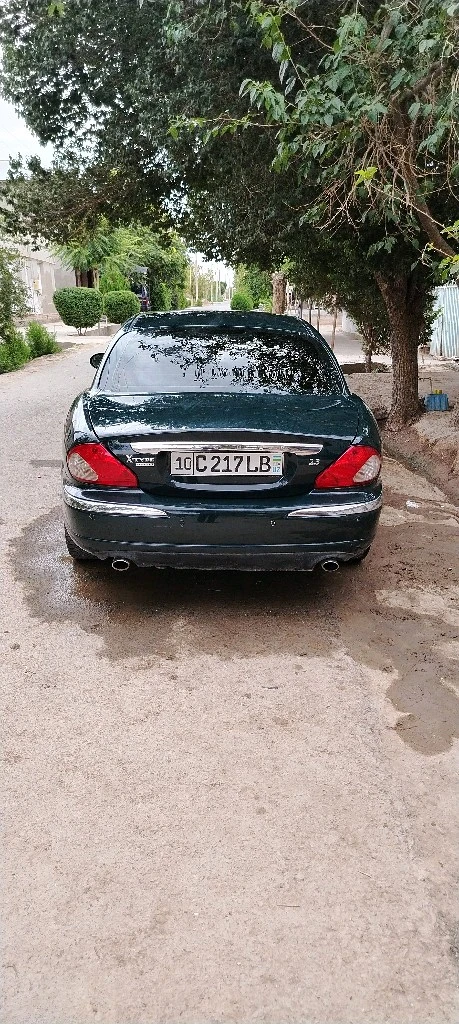 Jaguar X-Type
