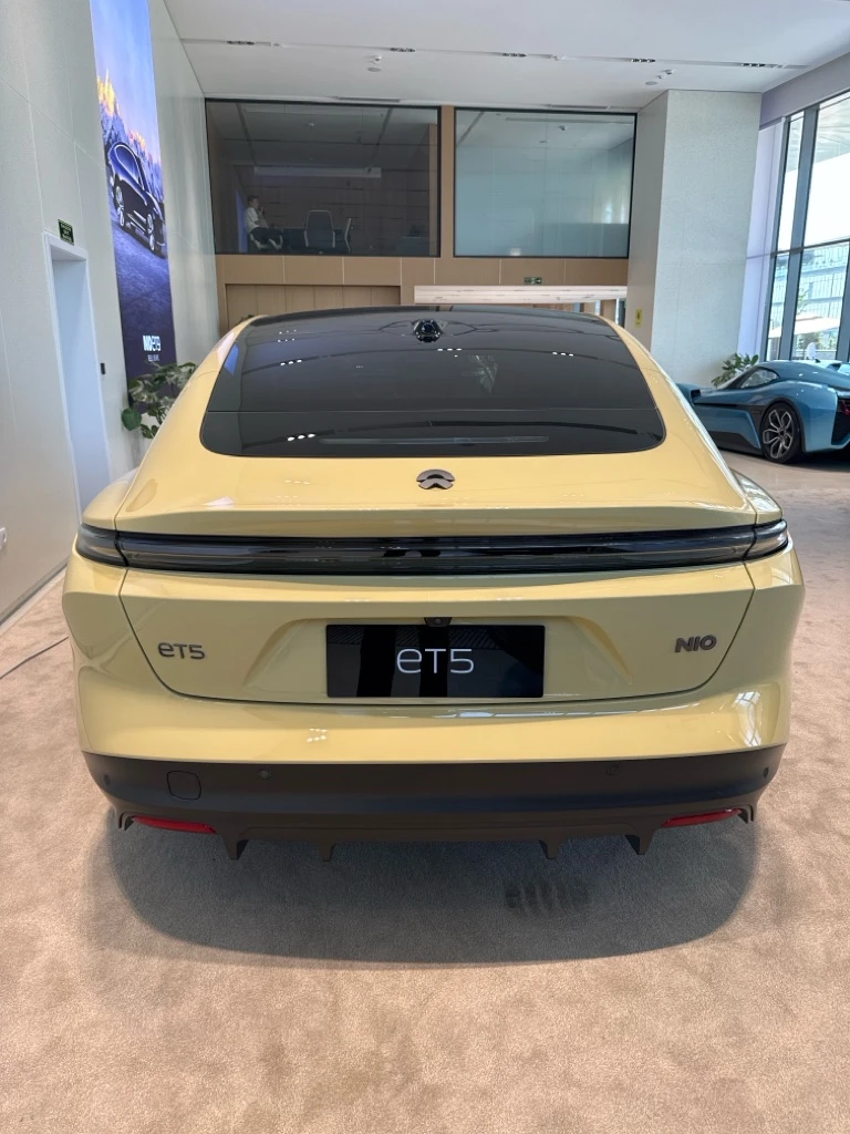 Nio ET5