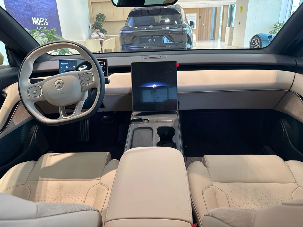 Nio ET5