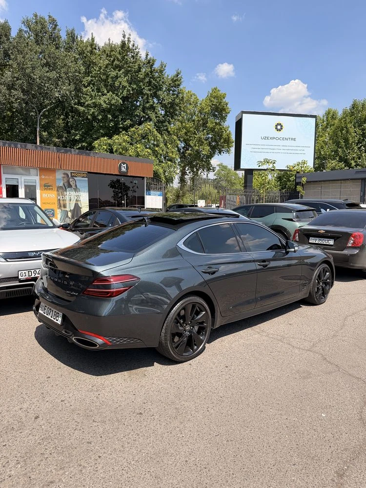 Genesis G70