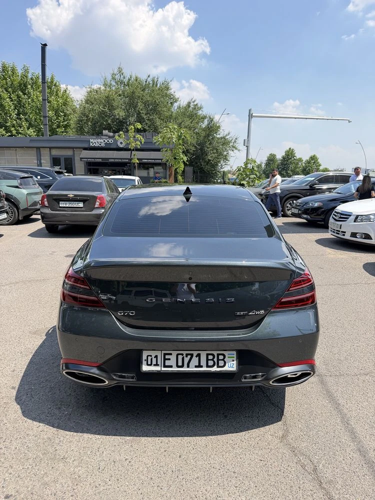 Genesis G70