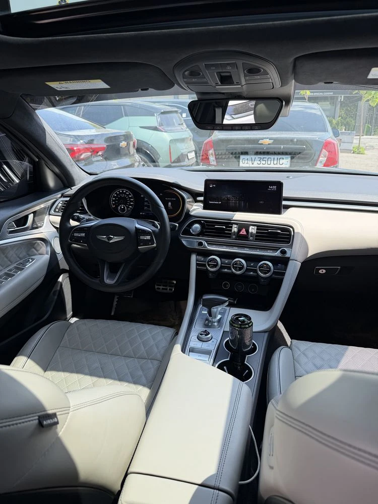 Genesis G70