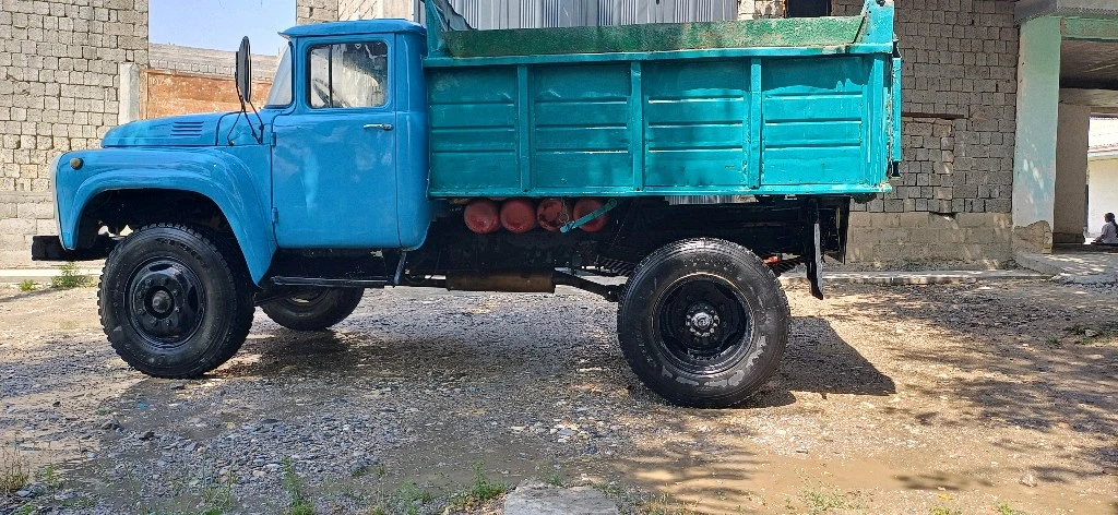 ЗИЛ 4104