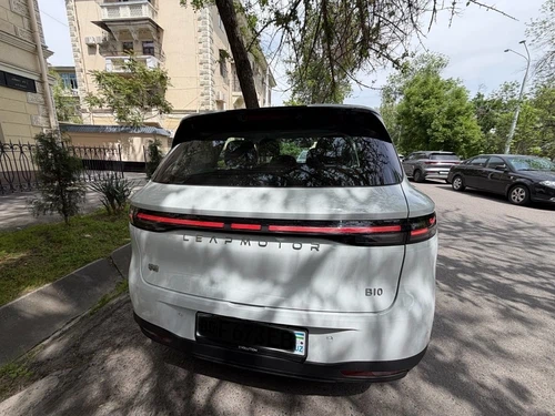 Leapmotor B10