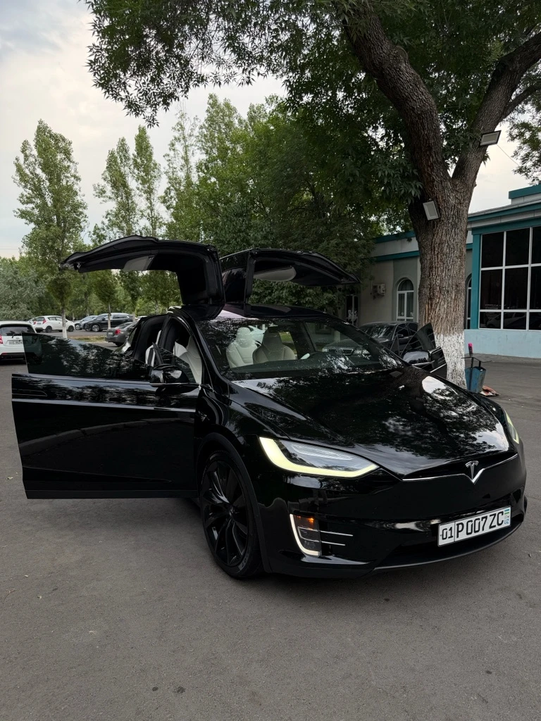 Tesla Model X