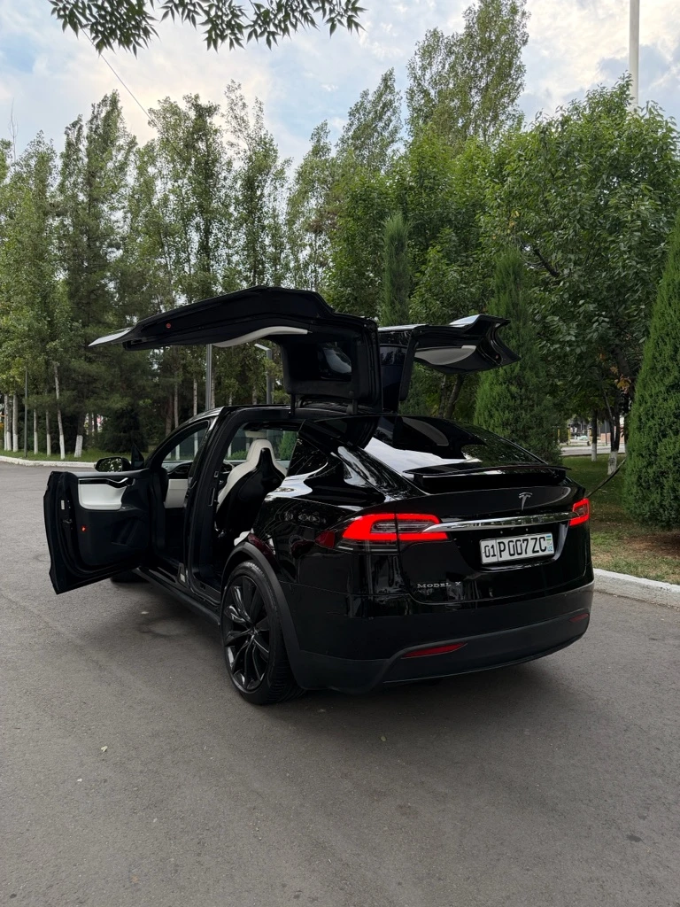 Tesla Model X