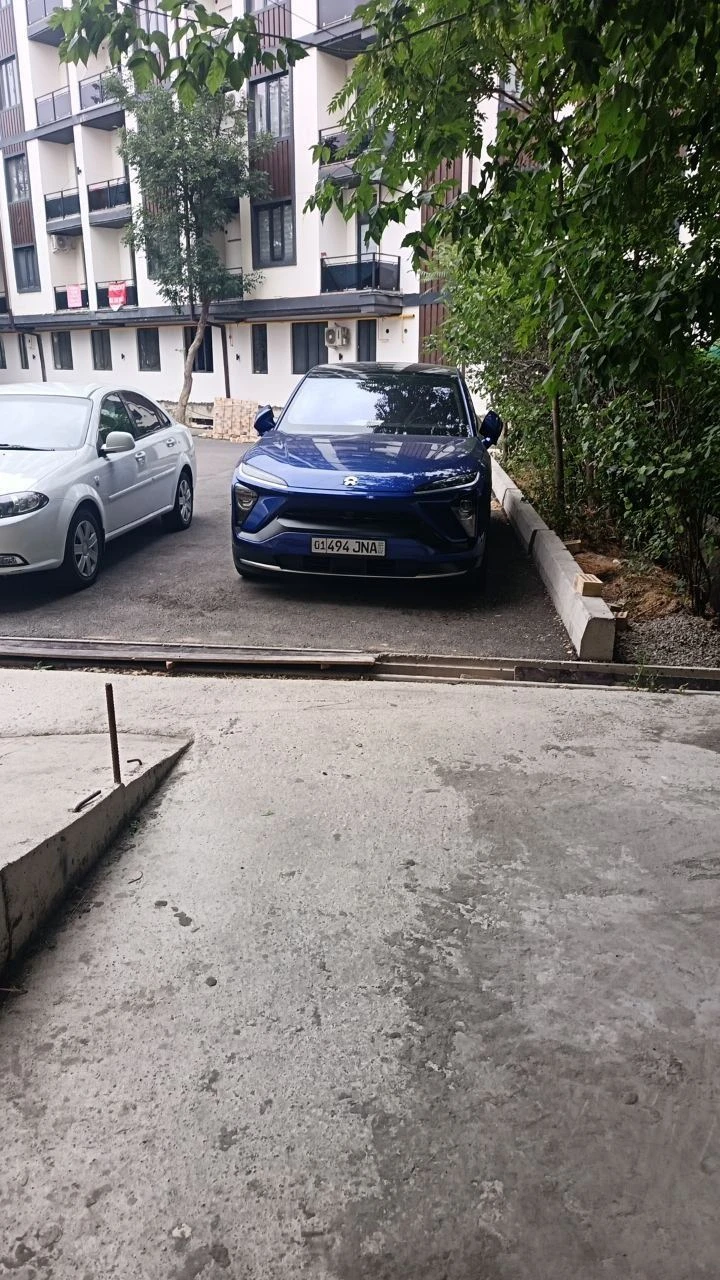 Nio EC6