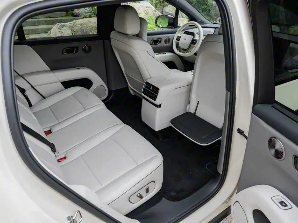 LiXiang L6