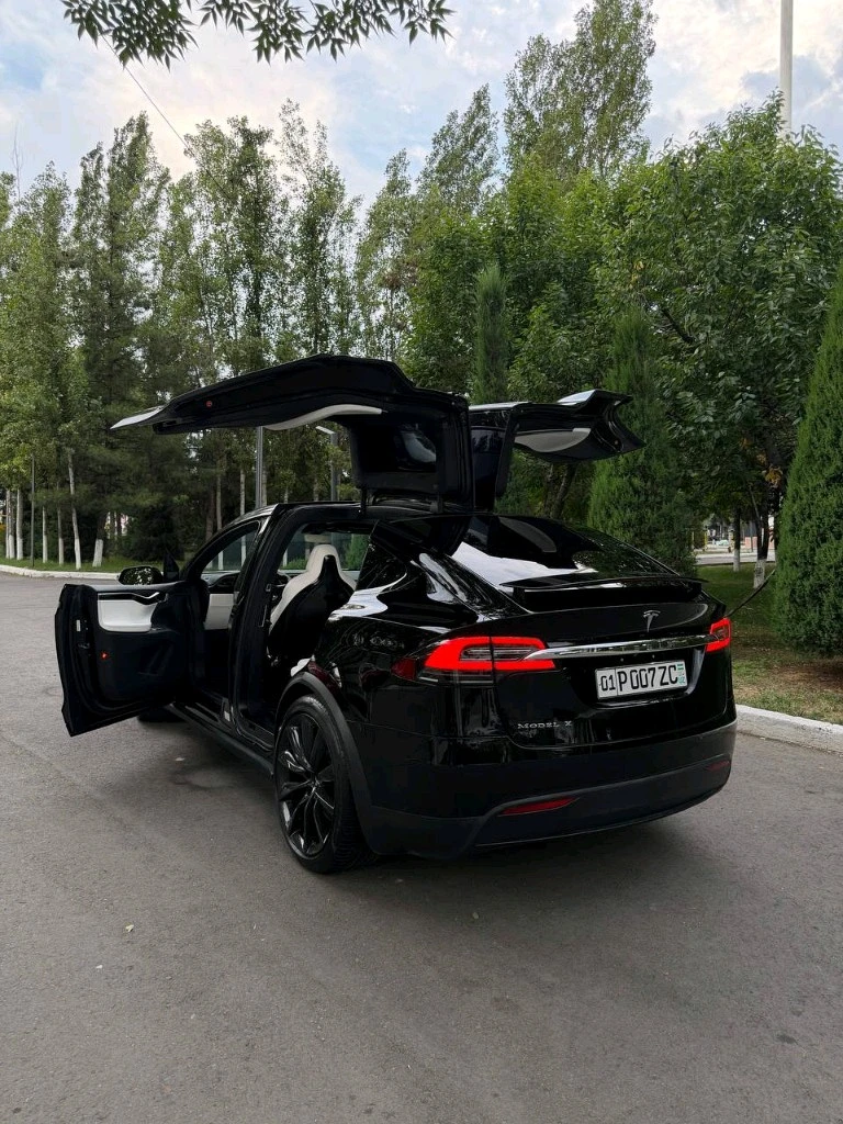 Tesla Model X