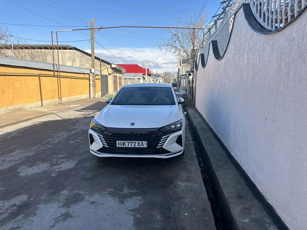 Dongfeng Aeolus Yixuan Max